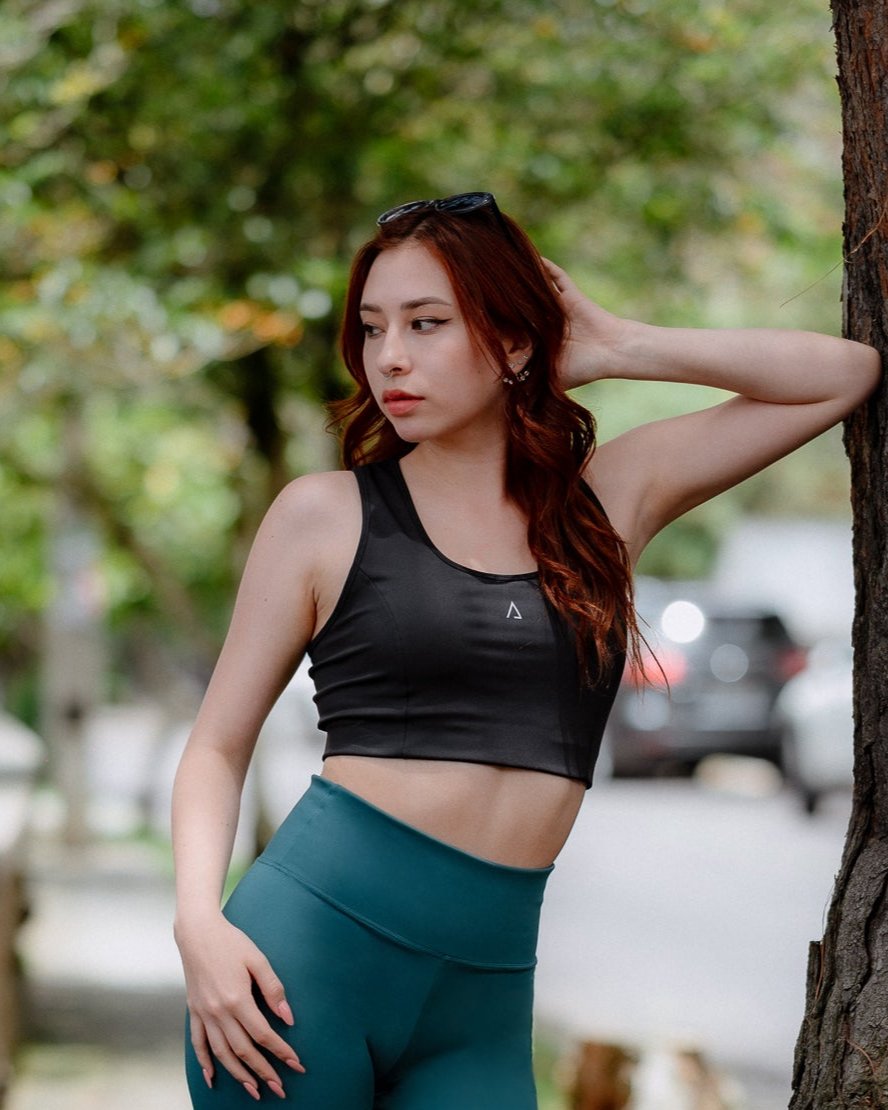 Crop Tank-Black