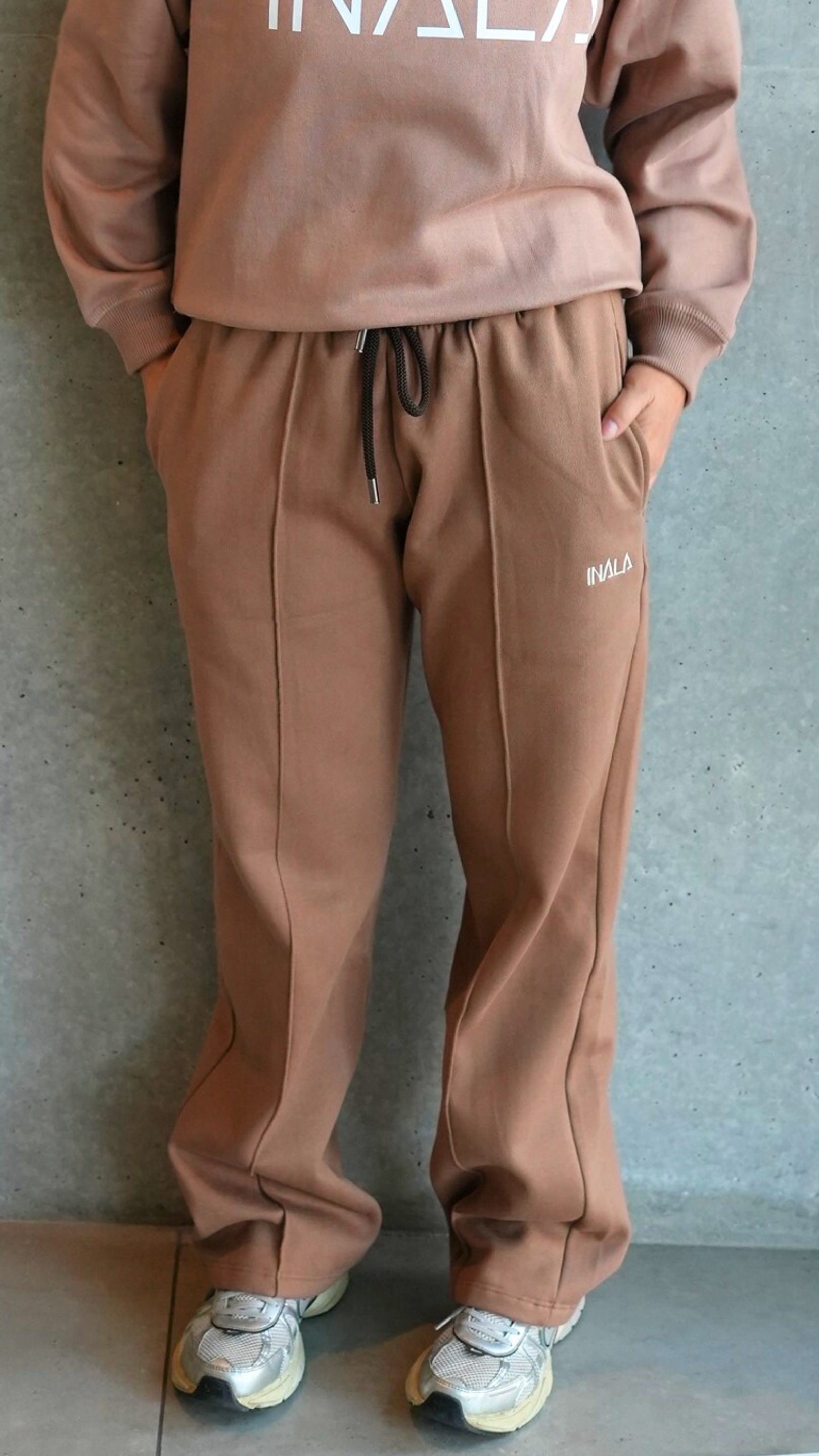 Wide-Leg Sweat Pants (basta ancha)- Cinammon