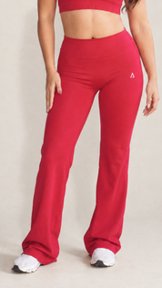 Dynamic Straight Leg - Bright Scarlet