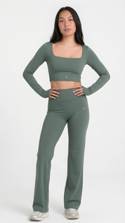 Dynamic Straight Leg - Botanical Green